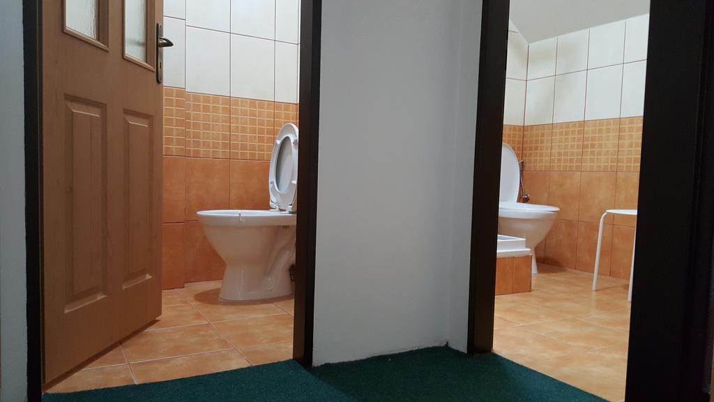 Penzion Eqilon Hotel Mělník Buitenkant foto