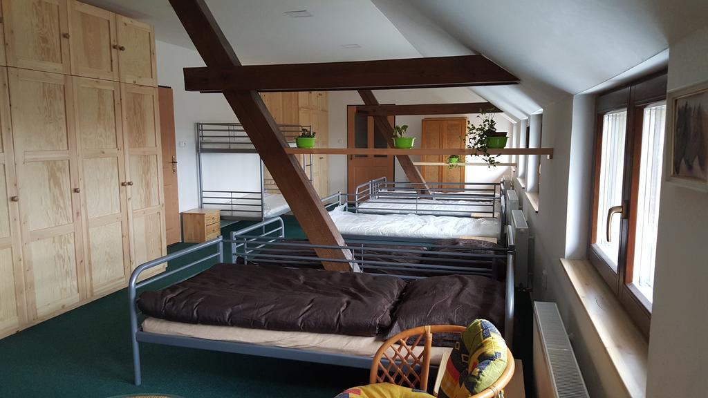 Penzion Eqilon Hotel Mělník Buitenkant foto