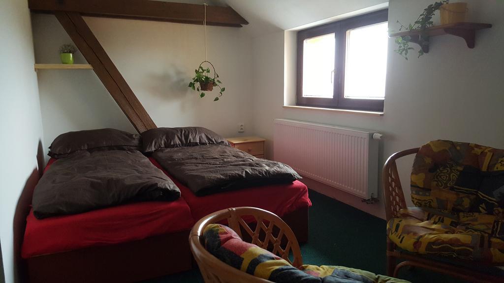 Penzion Eqilon Hotel Mělník Buitenkant foto