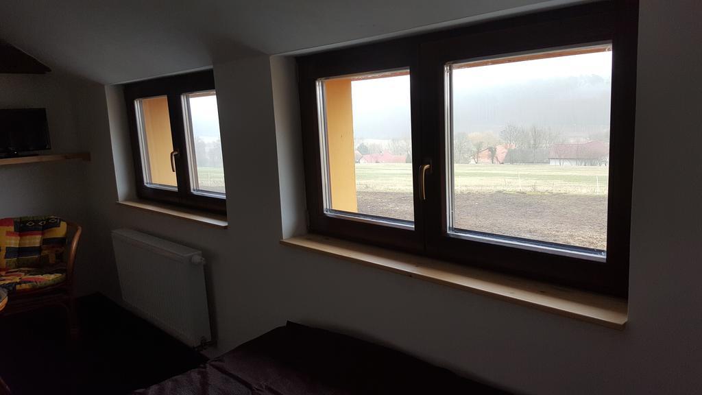 Penzion Eqilon Hotel Mělník Buitenkant foto